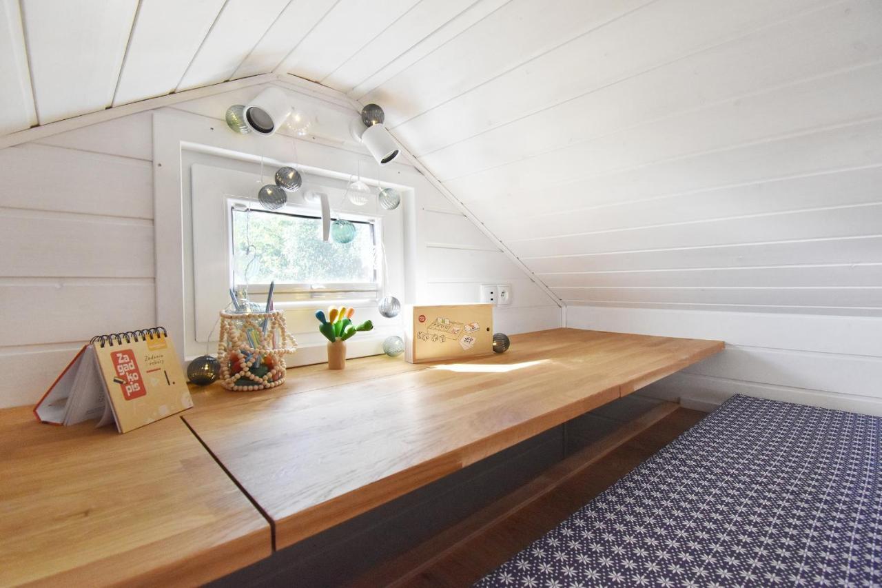Dadaj Park - Tiny House Villa บิสกูเปียซ ภายนอก รูปภาพ