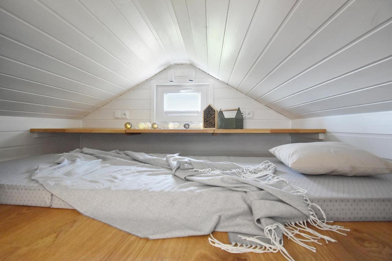 Dadaj Park - Tiny House Villa บิสกูเปียซ ภายนอก รูปภาพ