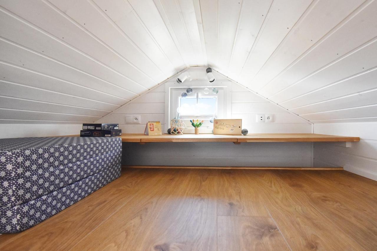 Dadaj Park - Tiny House Villa บิสกูเปียซ ภายนอก รูปภาพ